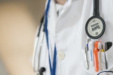Kihez forduljon a cukorbeteg, ha lábszárfekéllyel küzd?